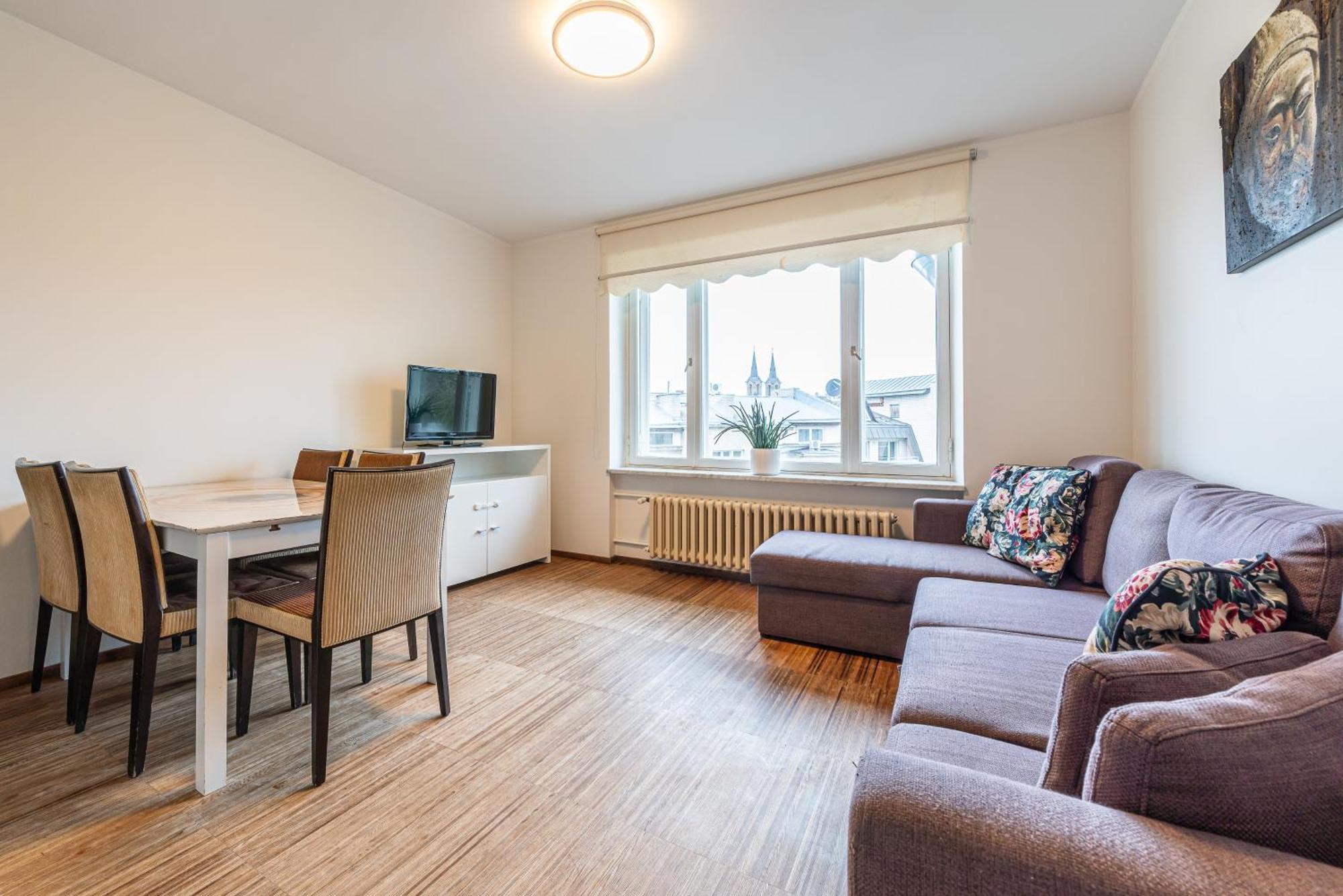 Yoga Aparthotel Reval